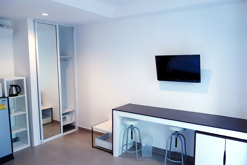 Gp Rooms Pool Guesthouse Патая Екстериор снимка