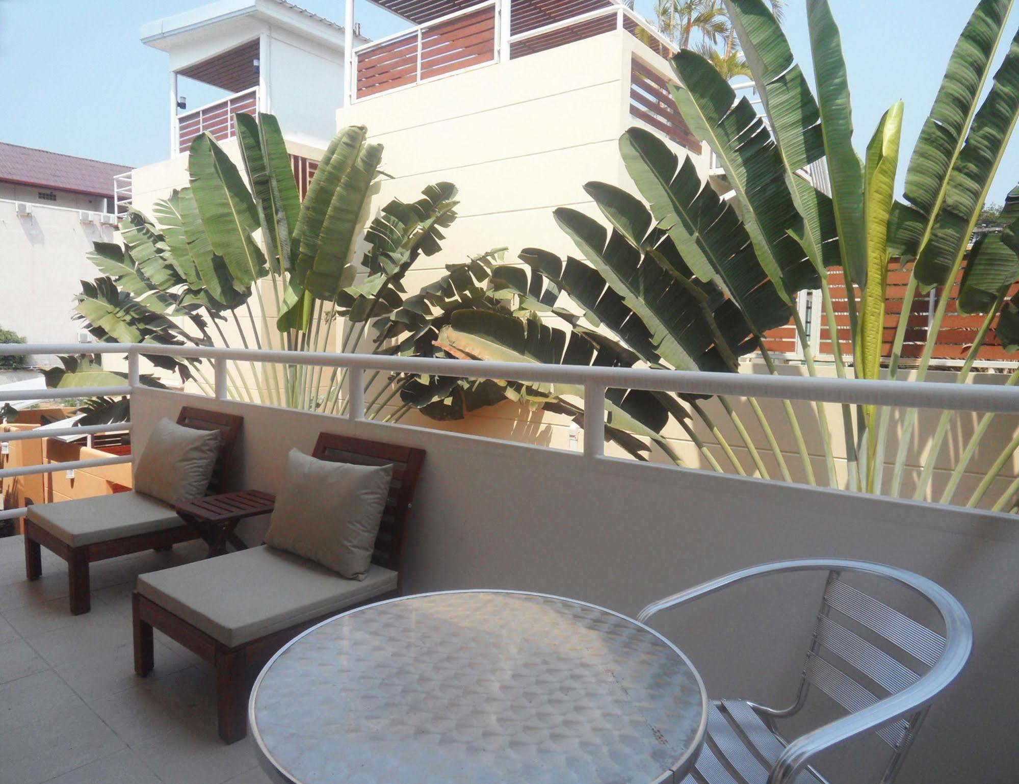 Gp Rooms Pool Guesthouse Патая Екстериор снимка