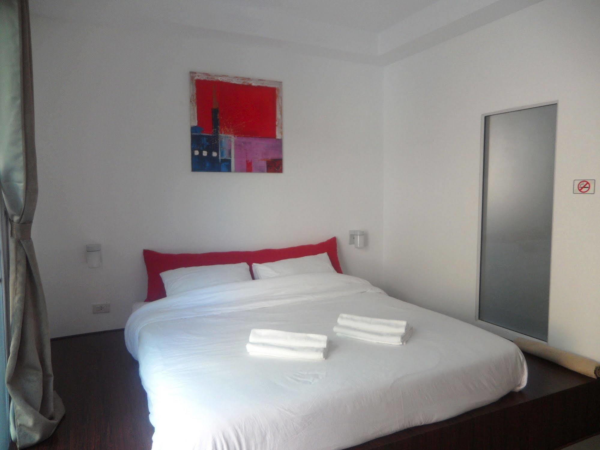 Gp Rooms Pool Guesthouse Патая Екстериор снимка