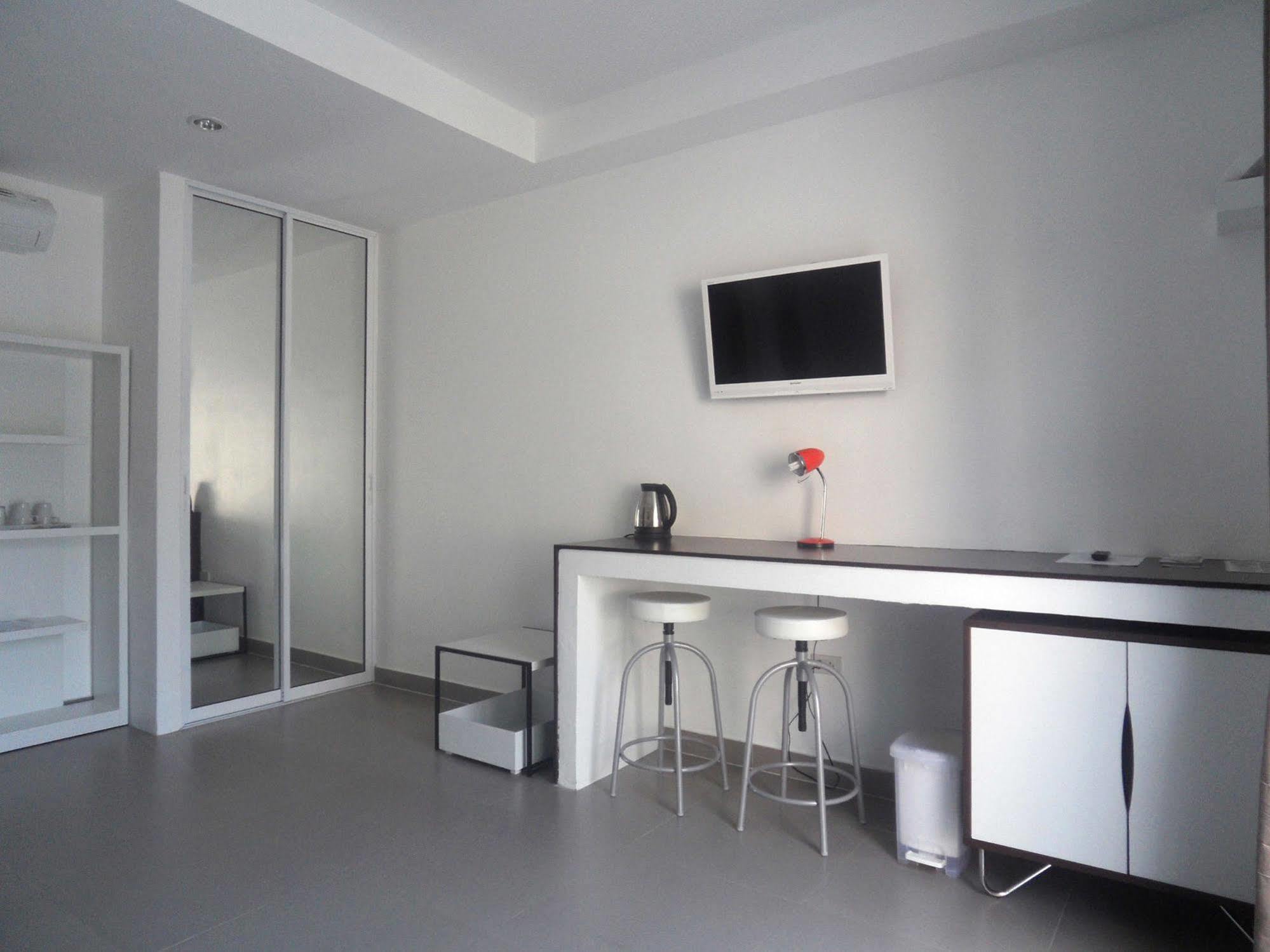 Gp Rooms Pool Guesthouse Патая Екстериор снимка